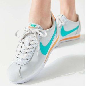 **WORN ONCE** Nike - Classic Cortez Leather Sneakers